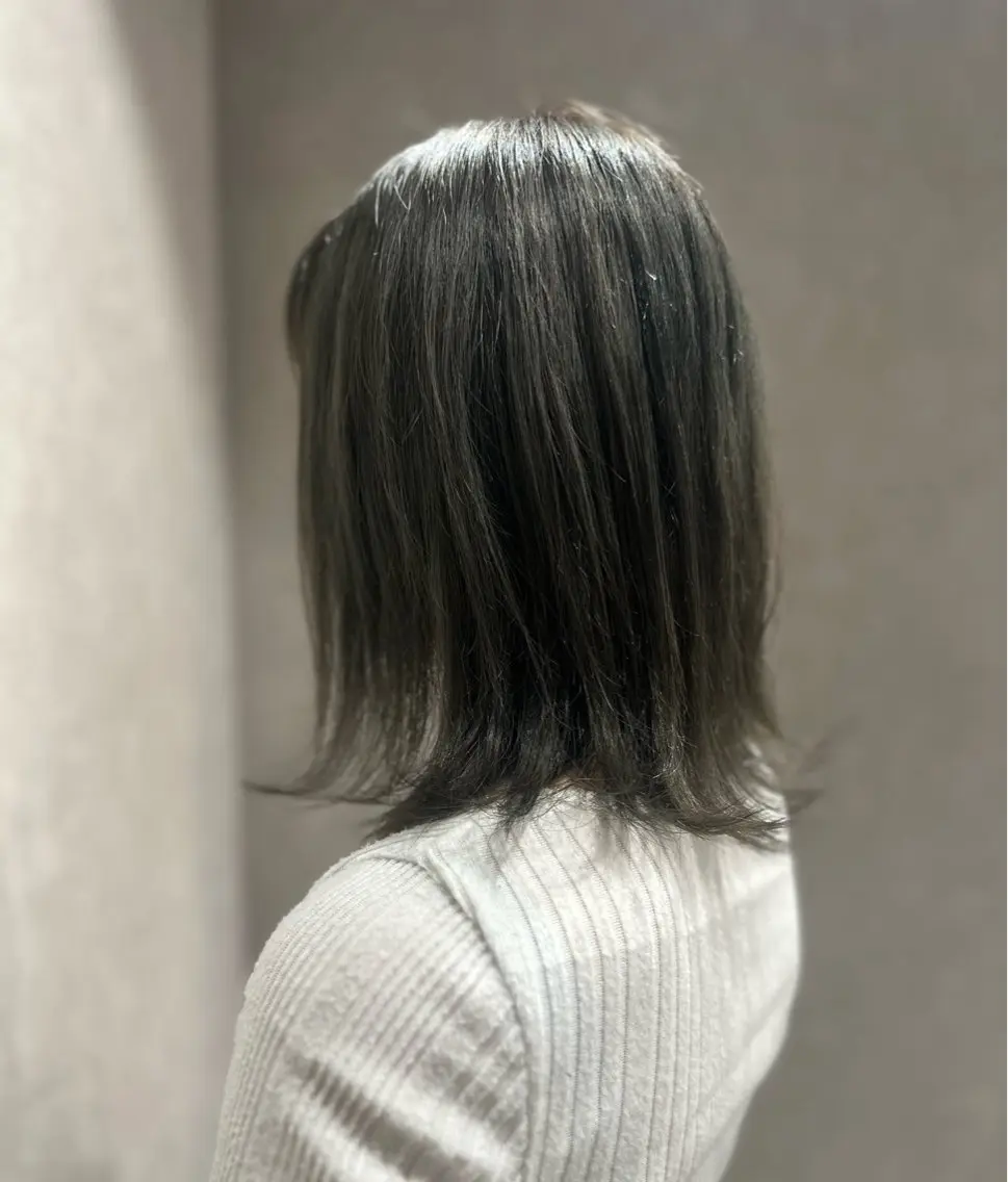 ミディアム ヘアカラー ✂️秋葉原 🤍YURI🤍のヘアスタイル