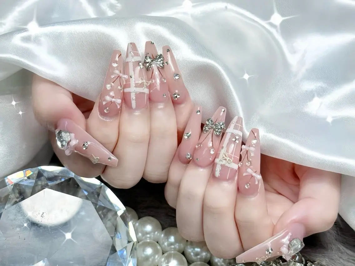 ネイル ジェルネイル 韓国ネイル ロングネイル 持ち込み シンプルネイル ハンドネイル ハンドケア Nova Nail Nambaのネイルデザイン