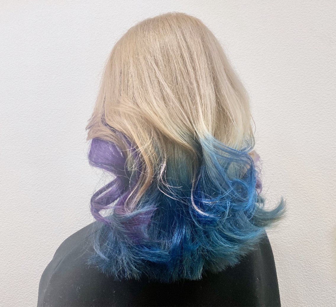 セミロング カラー ブリーチ ブロンド デザインカラー イヤリングカラー グラデーションカラー カット ヘアカラー トリートメント Maya🦋 ハイトーン特化のヘアスタイル