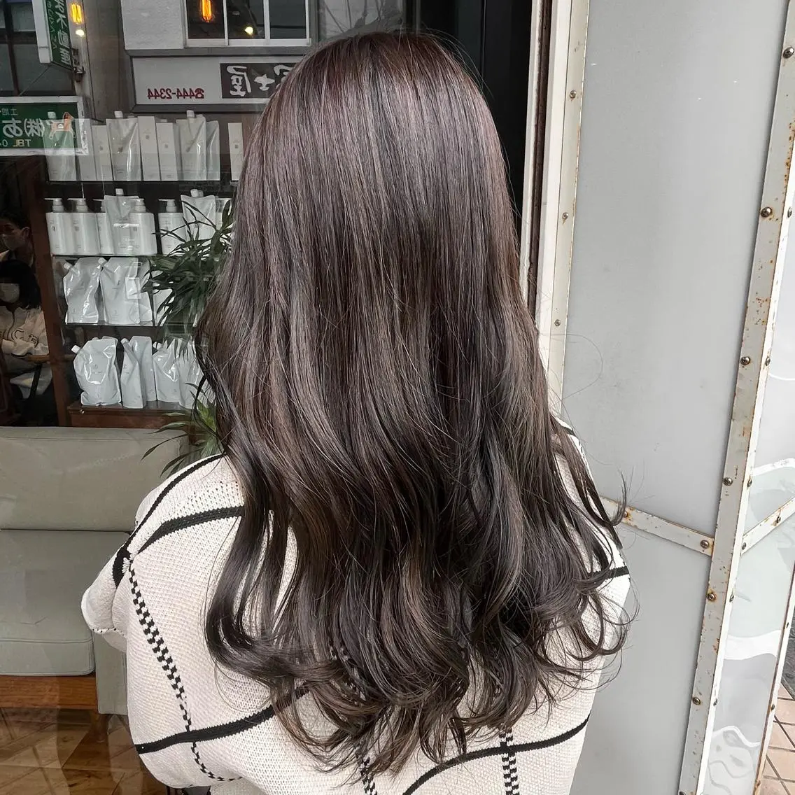 ロング カラー アッシュ 透明感カラー おくだ　りお /ハイトーンカラーのヘアスタイル