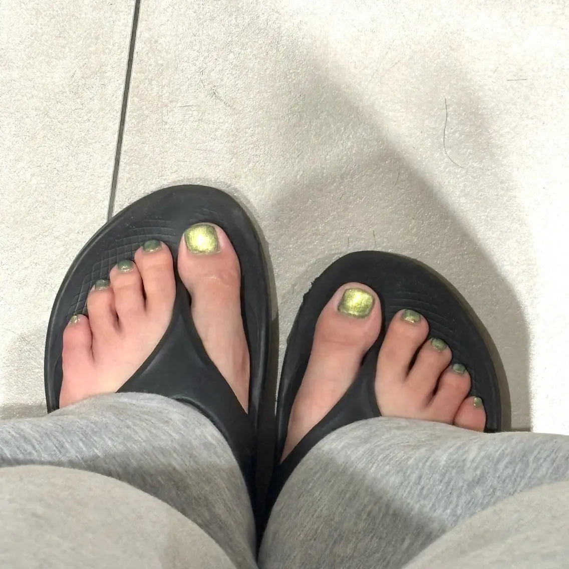 ネイル フットネイル ワンカラーネイル フットネイル N° nail_ fuyukaのネイルデザイン