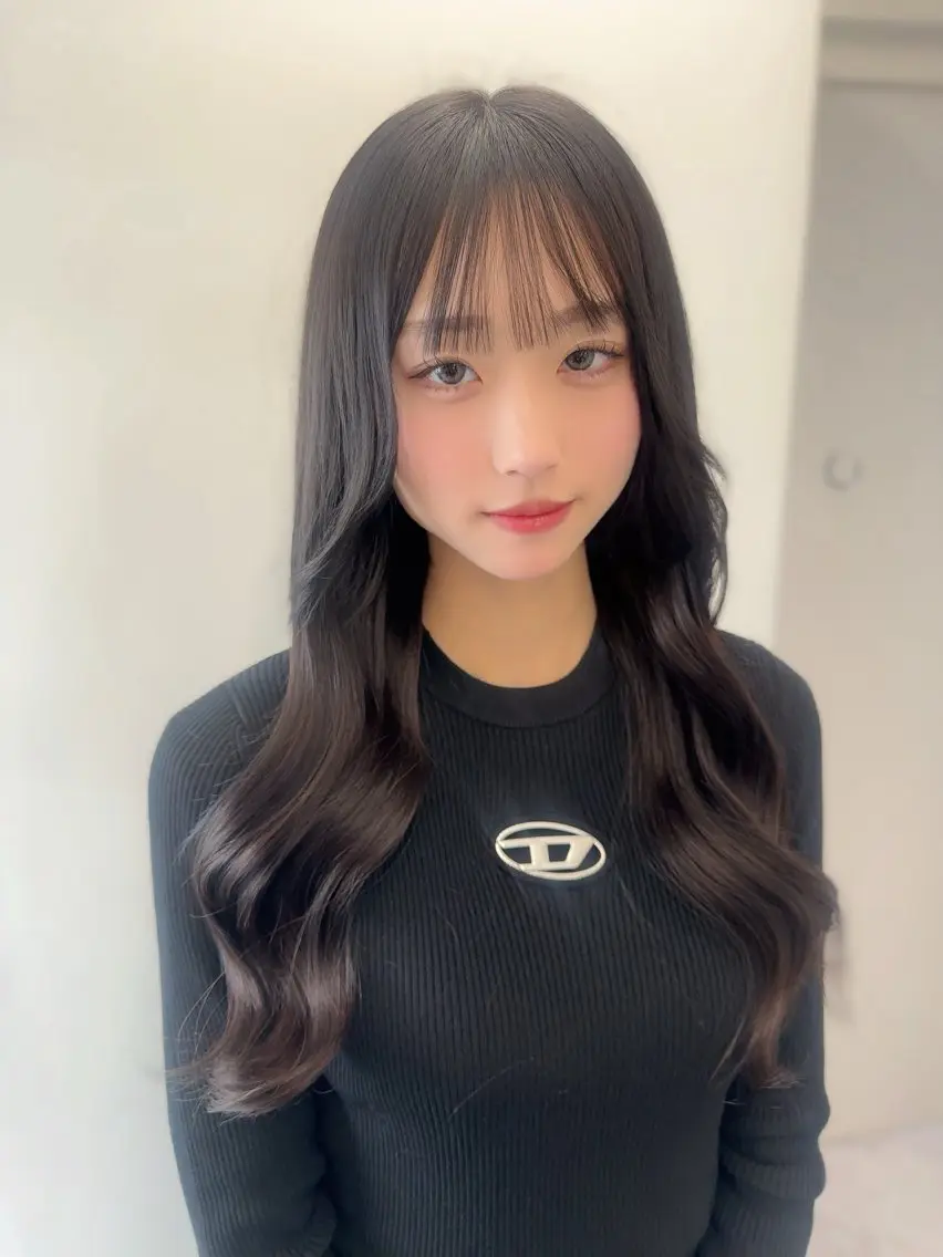 ロング カラー 黒髪 透明感カラー ダークグレー ダークグレージュ グレージュ ヘアカラー わたせ ゆかこのヘアスタイル