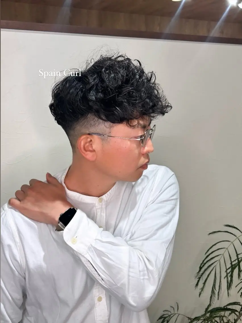 パーマ メンズ スペインカール カット パーマ 鈴木 悠孝のヘアスタイル