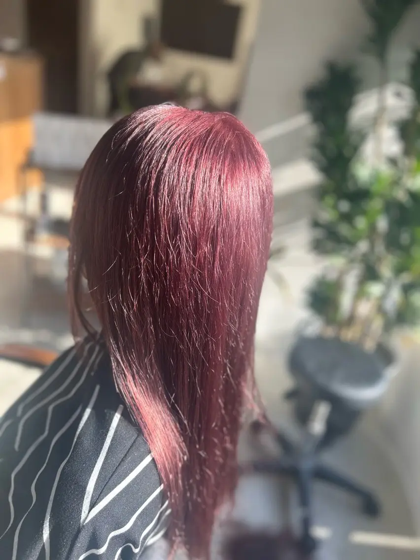ロング ヘアカラー 青柳 美咲のヘアスタイル