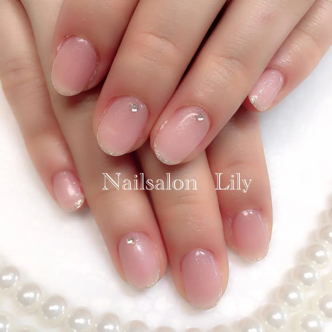 ネイル シンプルネイル Lily*nail 🌻Mii🌻のネイルデザイン
