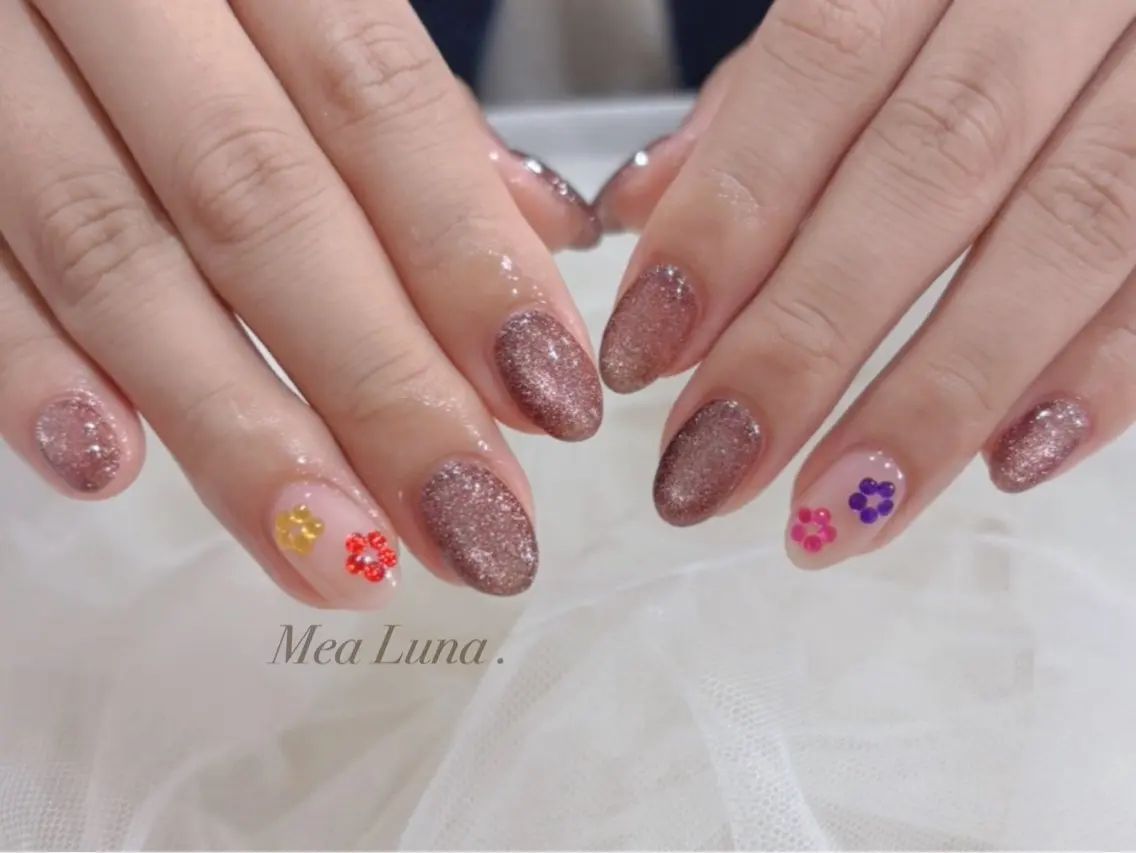 ネイル ハンドネイル Mea Luna .のネイルデザイン
