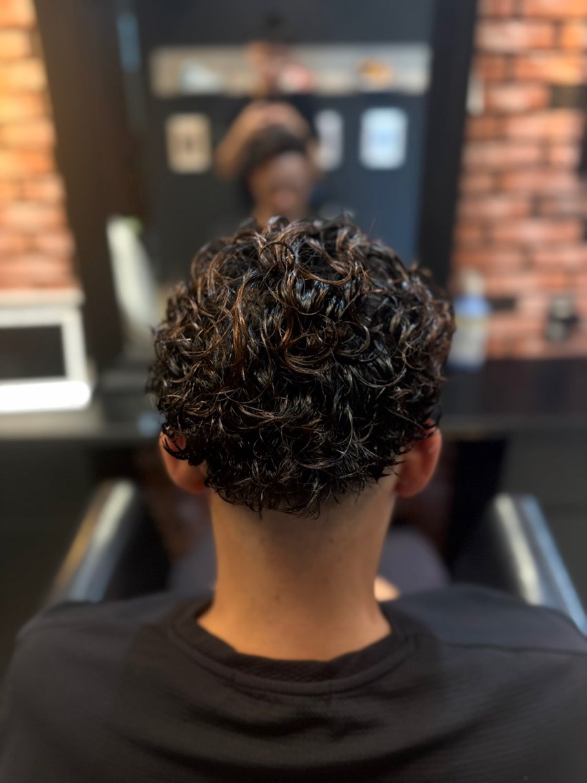 パーマ メンズ メンズパーマ スパイラルパーマ カット パーマ 銀太/カット✂️/ パーマ/ブリーチのヘアスタイル