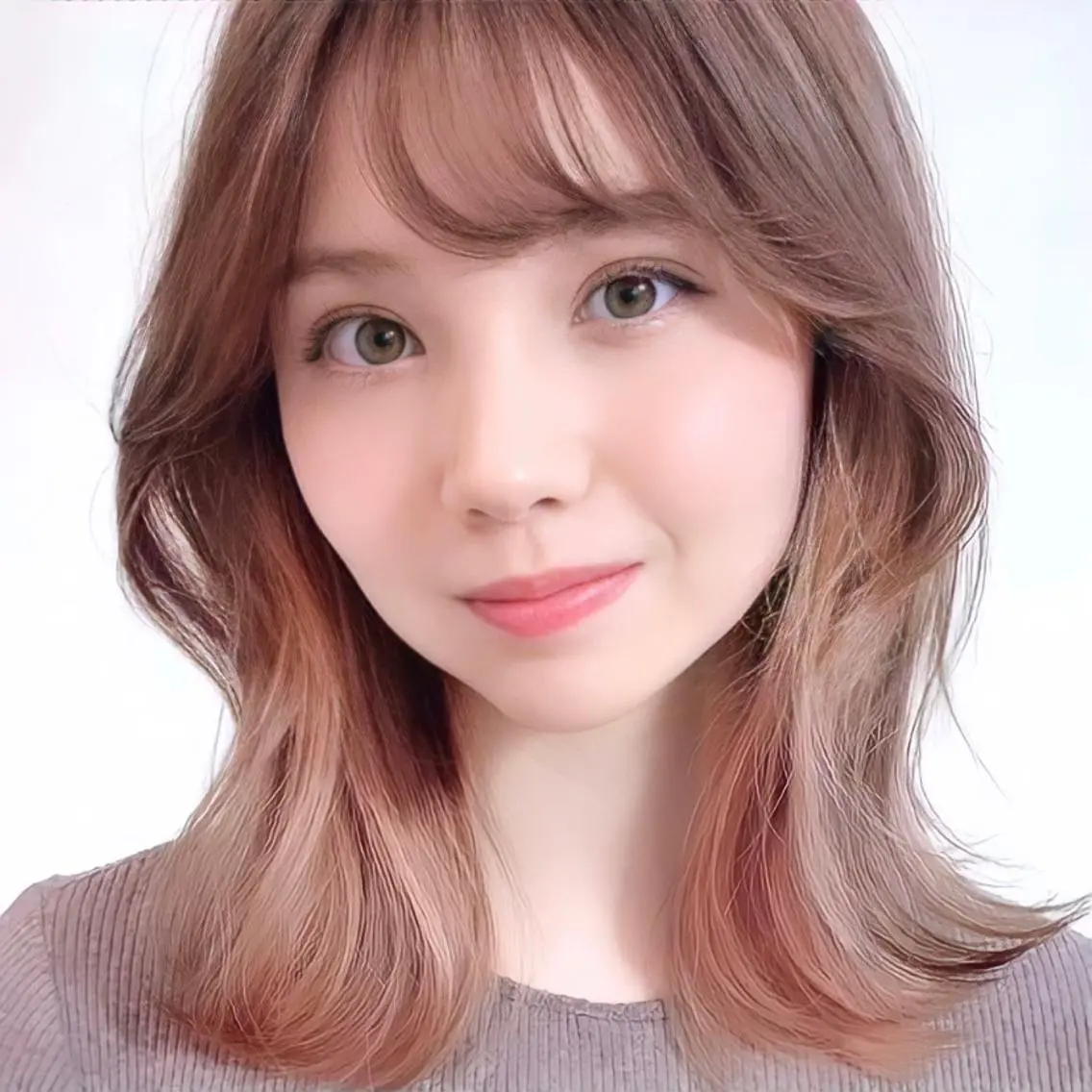 ミディアム カラー ブリーチ ケアブリーチ インナーカラー 韓国ヘア🇰🇷🎀 YURIAのヘアスタイル