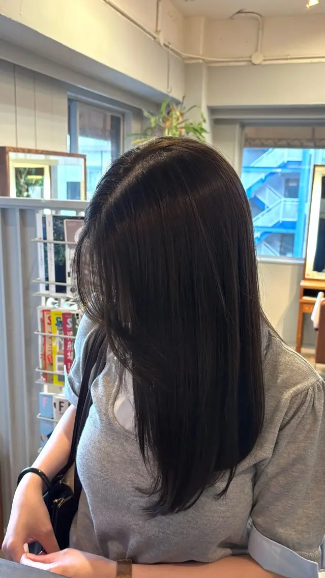 ミディアム カット ヘアカラー トリートメント ヘッドスパ 夜久 来実のヘアスタイル