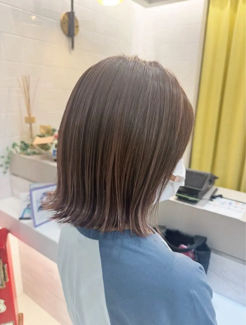 ミディアム ボブ 外ハネヘア 米谷 理玖のヘアスタイル