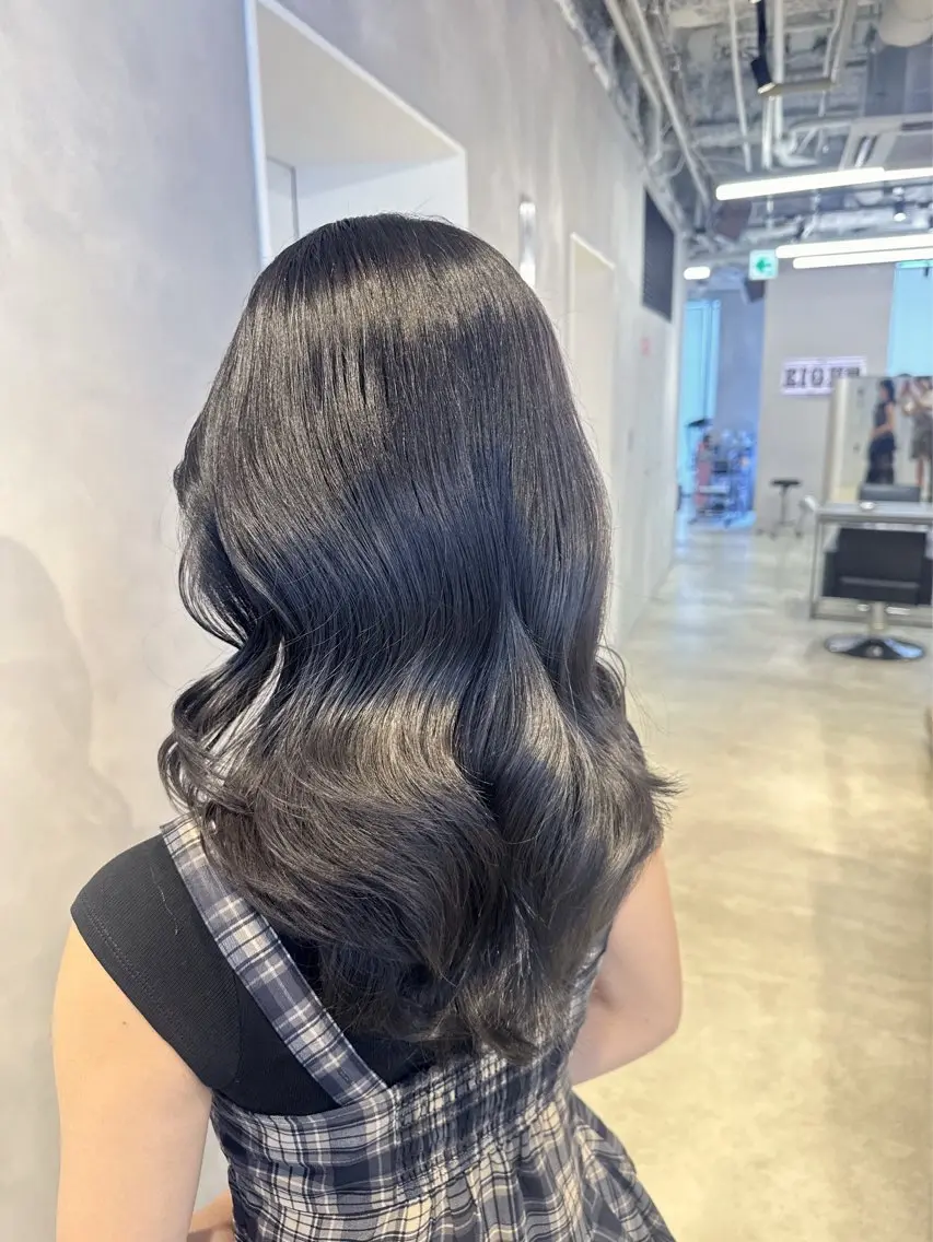 カラー ブリーチ ブルーカラー ブルージュ ブリーチなしカラー カット ヘアカラー トリートメント 透明感カラー✨艶髪 制作🌱山根あゆみのヘアスタイル