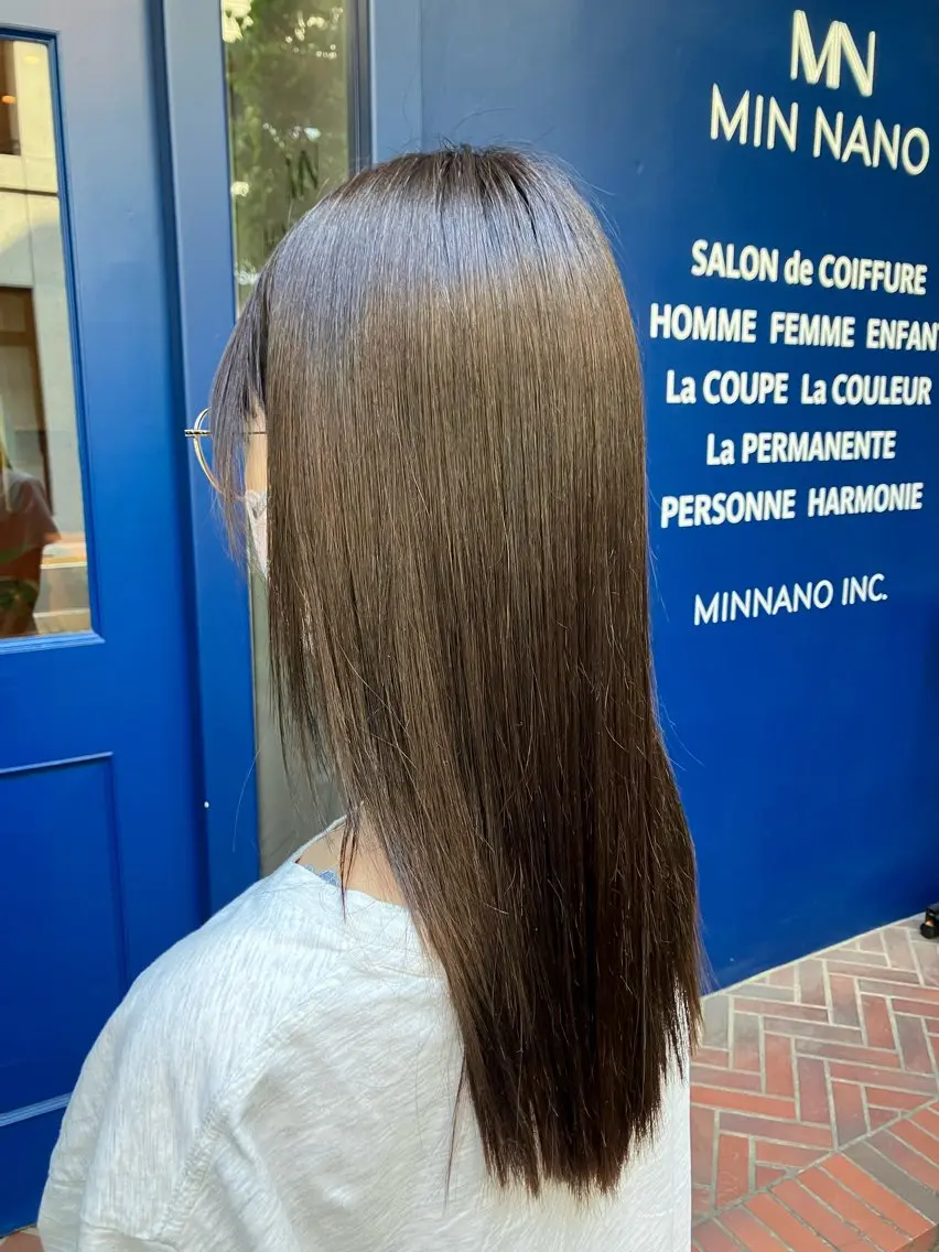 カラー アッシュ 透明感カラー ヘアカラー miu 💫のヘアスタイル