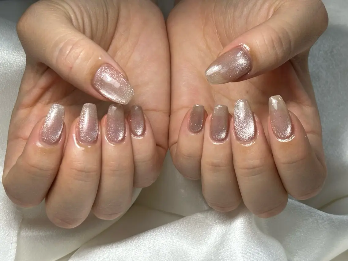 ネイル オーロラネイル フットネイル フレンチネイル ジェルネイル キラキラネイル ハンドネイル kiki nail たまプラーザのネイルデザイン