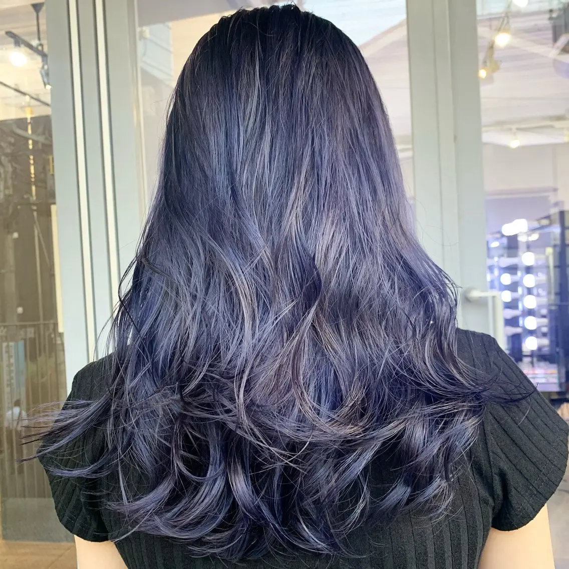 ロング カラー ブリーチ ラベンダーカラー カット ヘアカラー トリートメント No1韓国風レイヤー &カチモリ✨ /サキのヘアスタイル