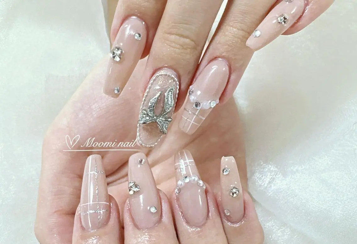 ネイル 成人式 長さ出し フットネイル フレンチネイル ジェルネイル moomi nail スカルプ専門のネイルデザイン