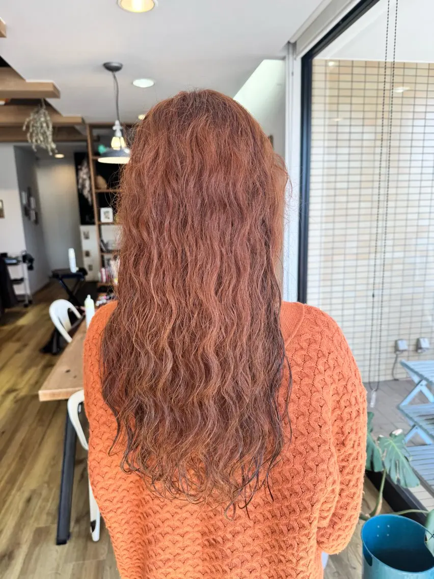 ロング カラー ヘアカラー トリートメント ツキダテ ユイのヘアスタイル
