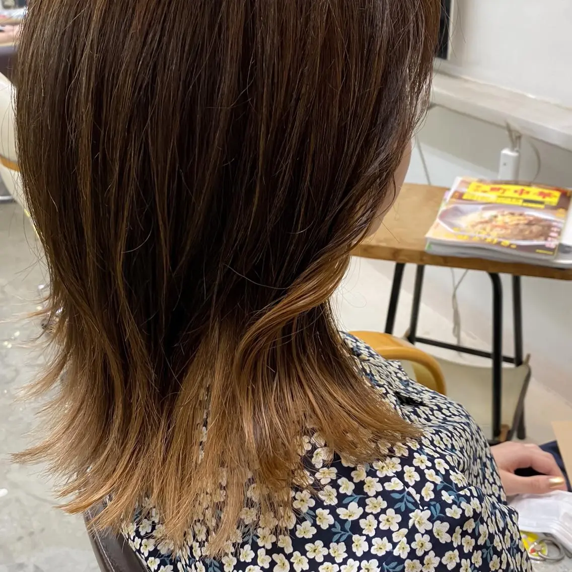 ミディアム カット ヘアカラー Moca 〰️のヘアスタイル