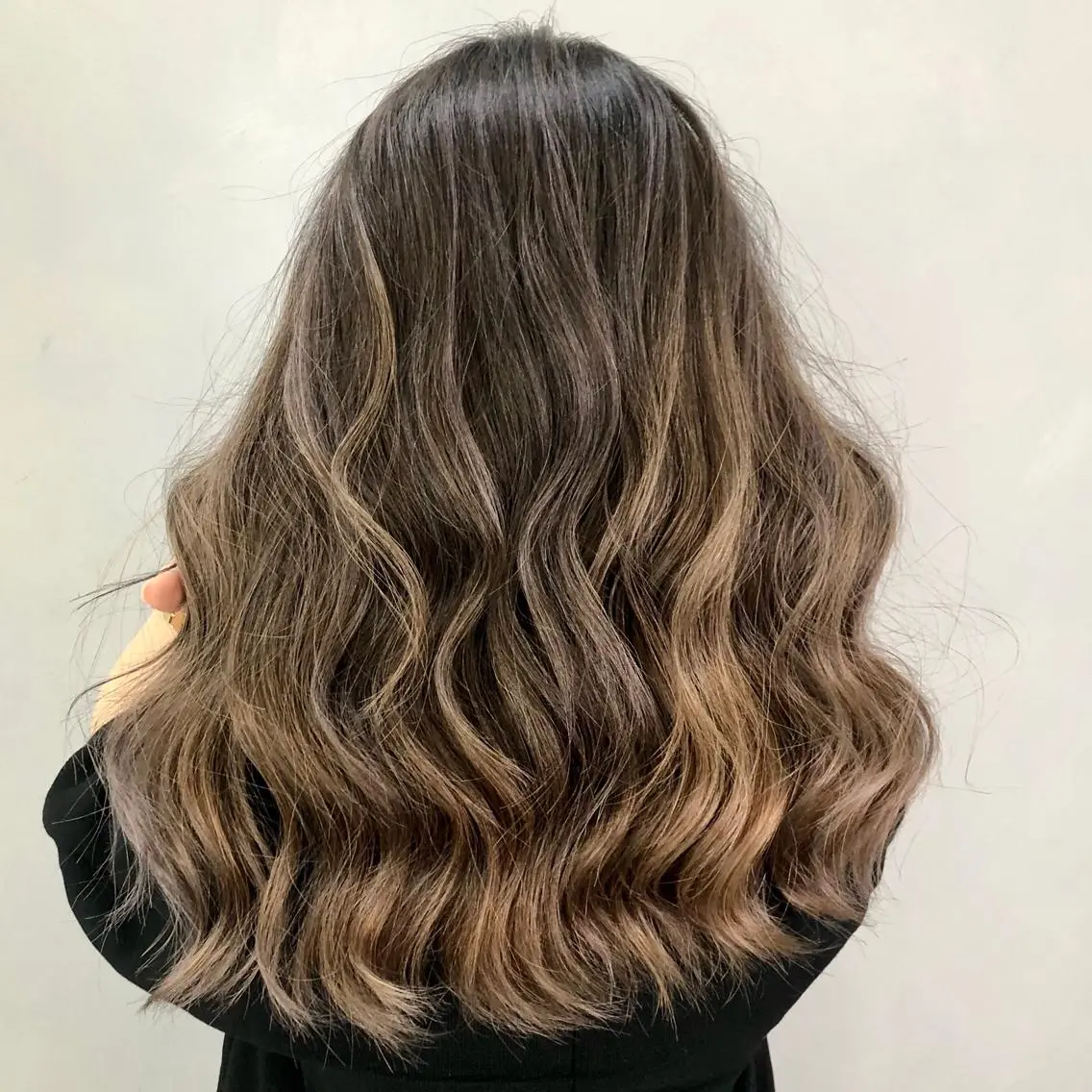ロング カラー ヘアアレンジ 🧸ハイトーン🧸 ゆっきー🧸のヘアスタイル