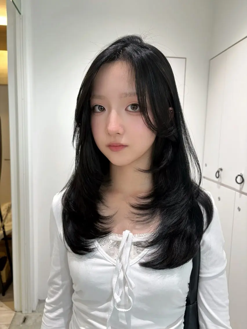 セミロング カラー カット ヘアカラー トリートメント 優姫/韓国レイヤー /透明感カラーのヘアスタイル