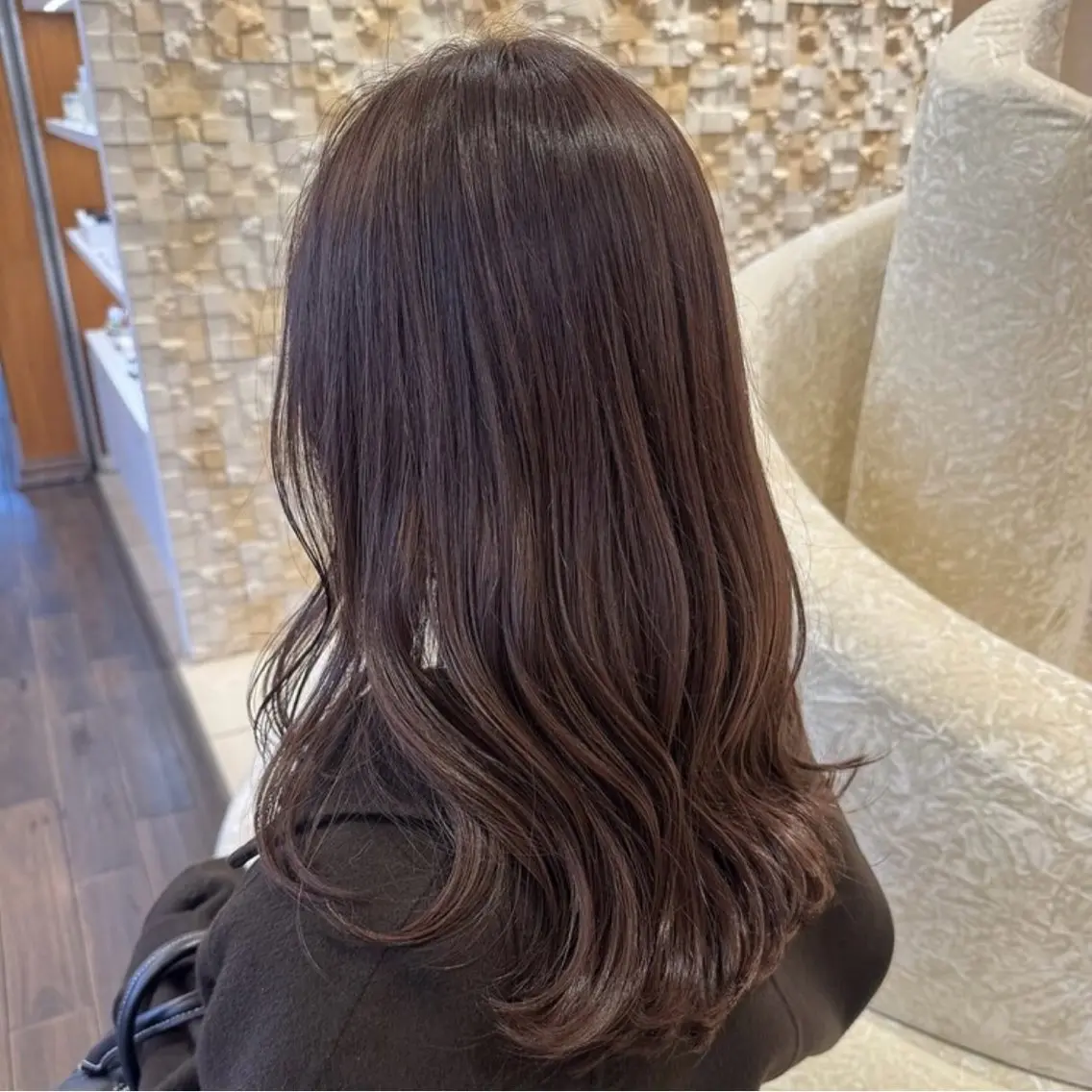 ロング カラー 井上 萌のヘアスタイル