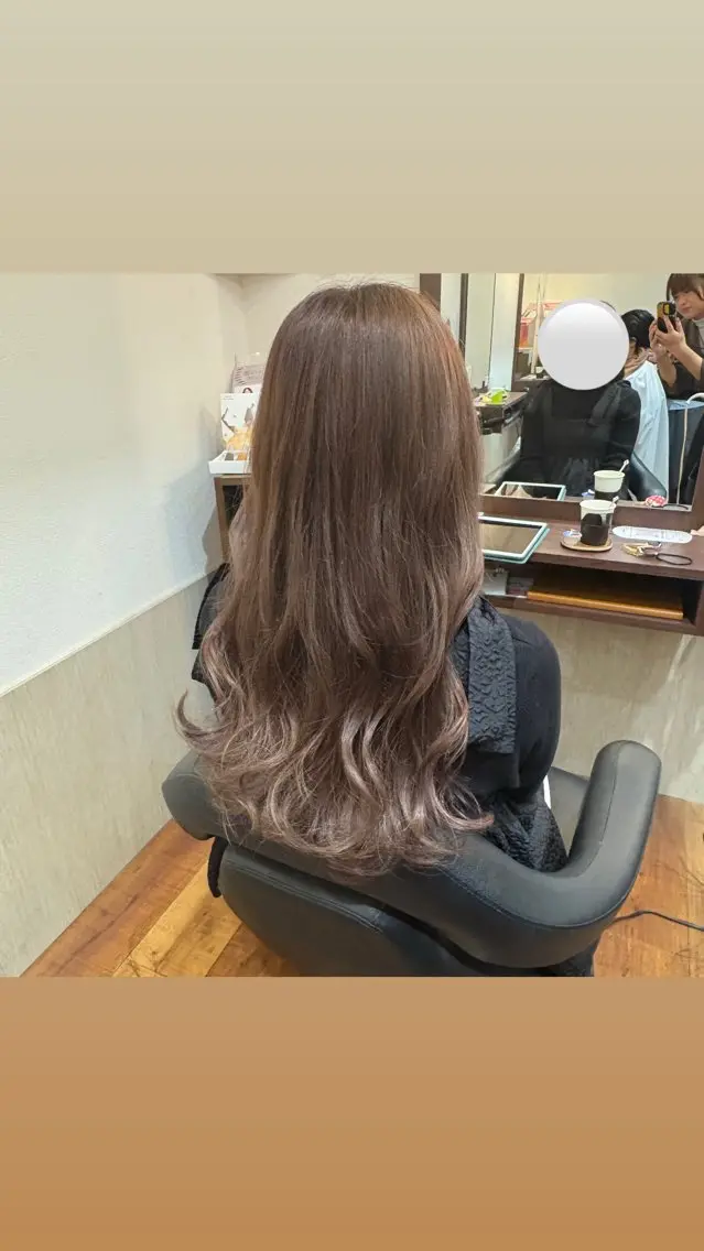 ロング レイヤーカット MOLLA ✂️辻のヘアスタイル