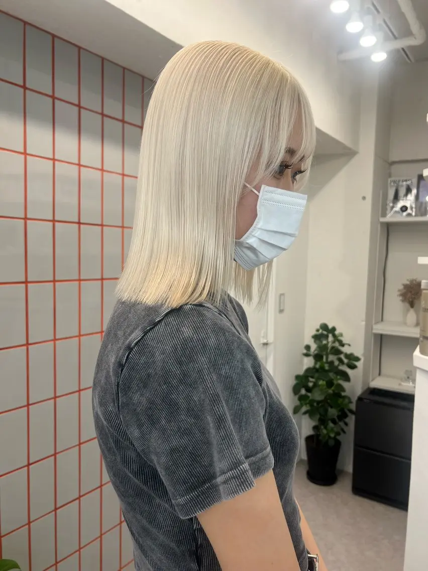 ミディアム カラー アッシュ ベージュカラー ブリーチ ブロンド ブロンドベージュ 💍モテる艶髪 透明感カラー💖のヘアスタイル