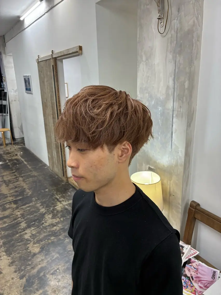 ショート カラー ヘアカラー 根元 優のヘアスタイル