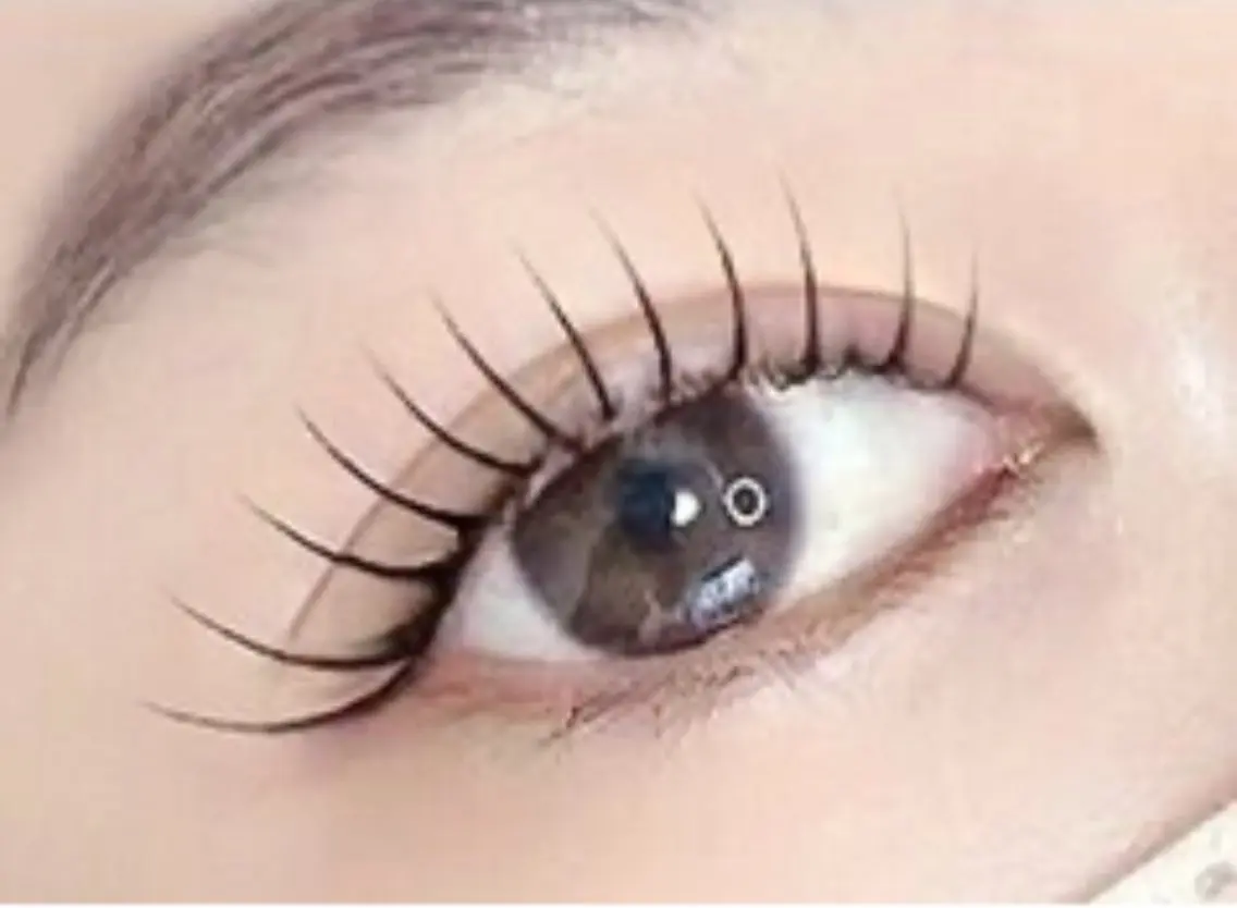 《SNSで話題のブラックティント!》くるんとカールのまつ毛パーマ👀✨️の写真
