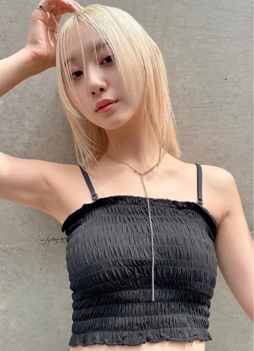 ミディアム カラー 胡子 凜のヘアスタイル