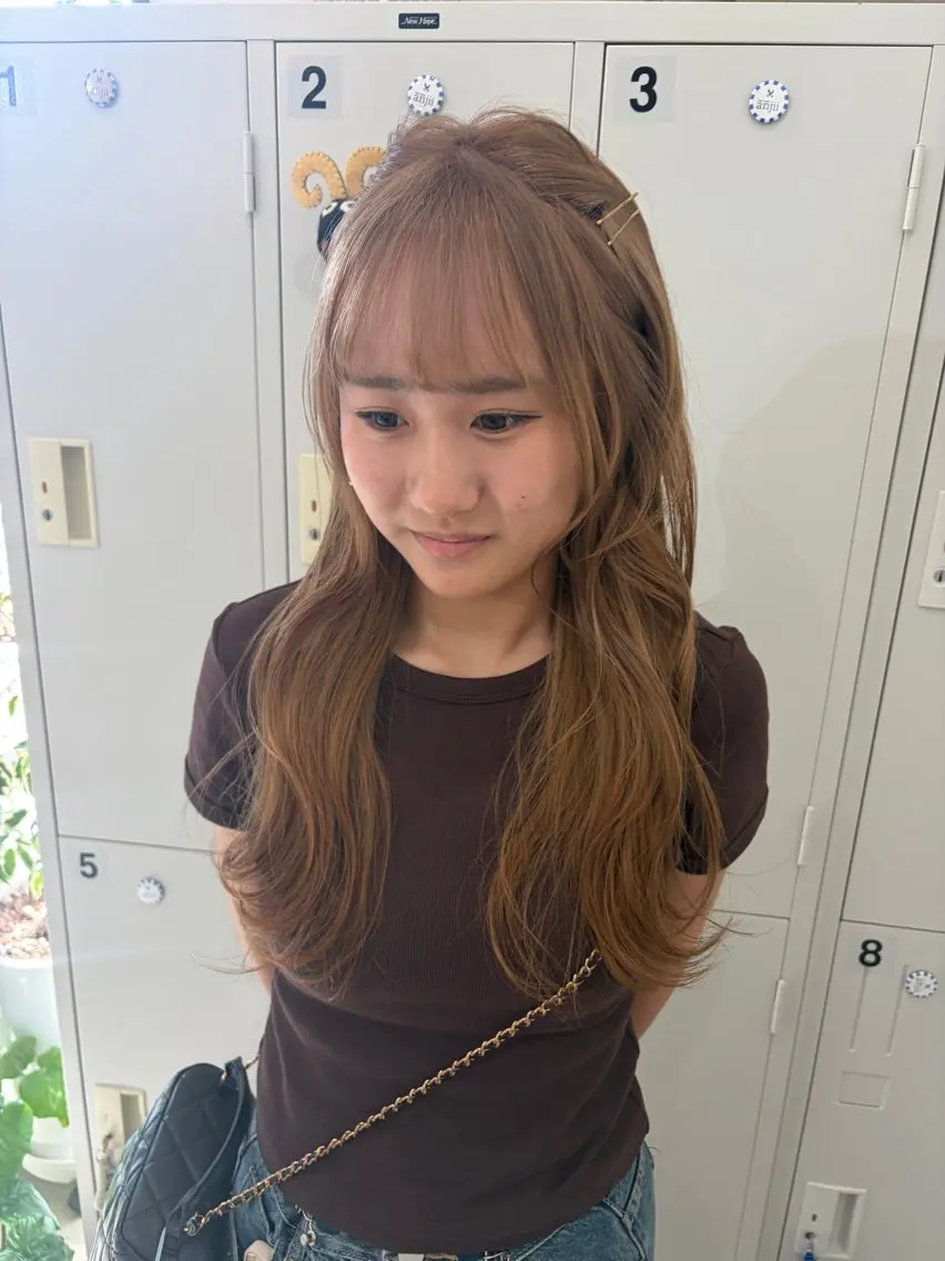 ロング ヘアカラー anjii リンのヘアスタイル