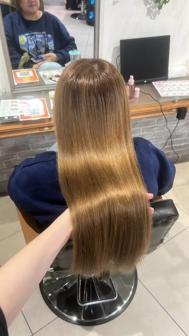 ロング 井上 慈温のヘアスタイル