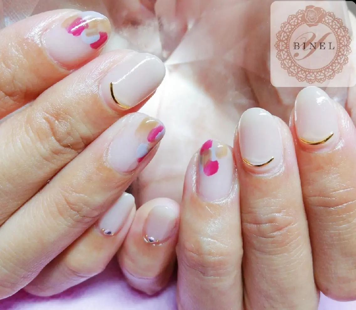 ネイル ハンドネイル Nail Salon Y.BINELのネイルデザイン