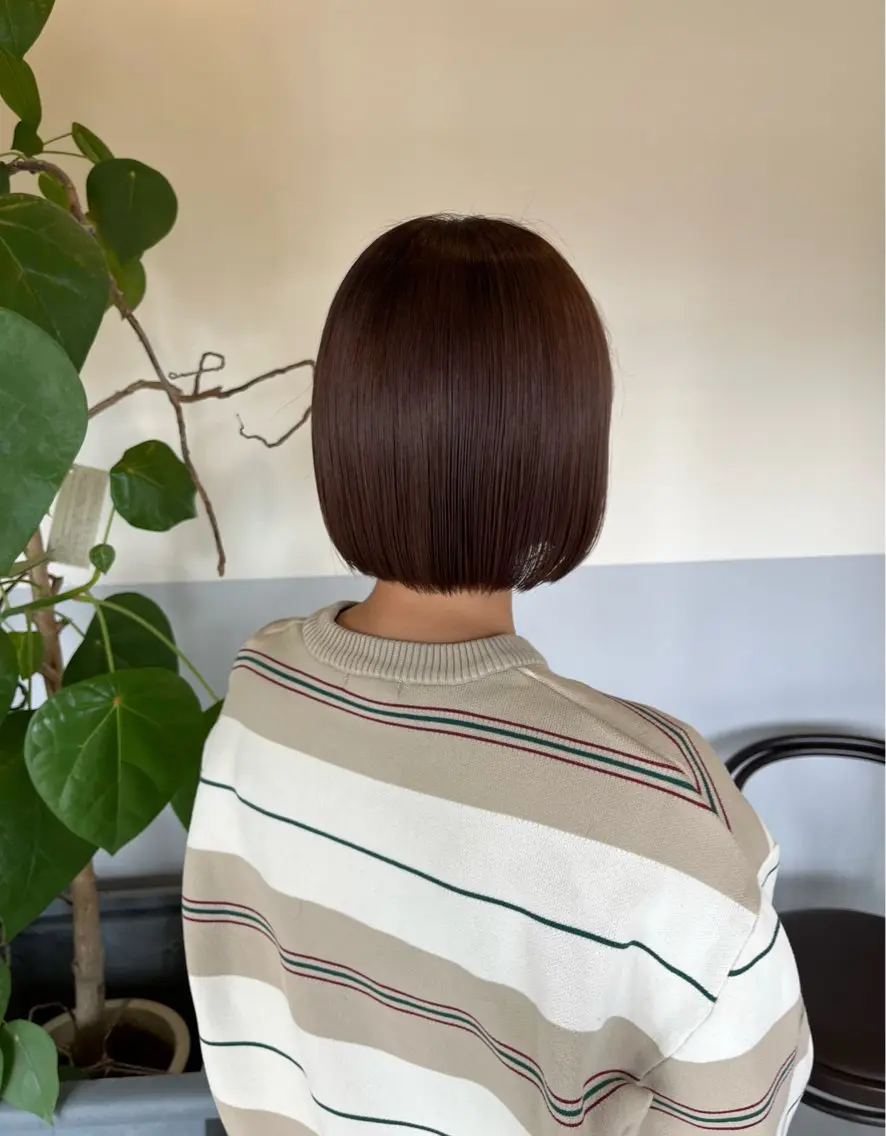 ショート ピンクブラウン 神谷 夏帆のヘアスタイル