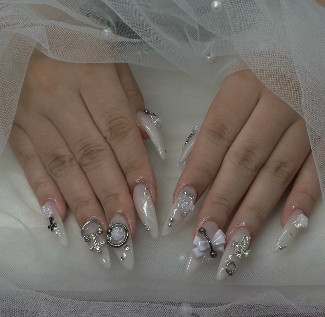 ネイル ハンドネイル R Nailのネイルデザイン