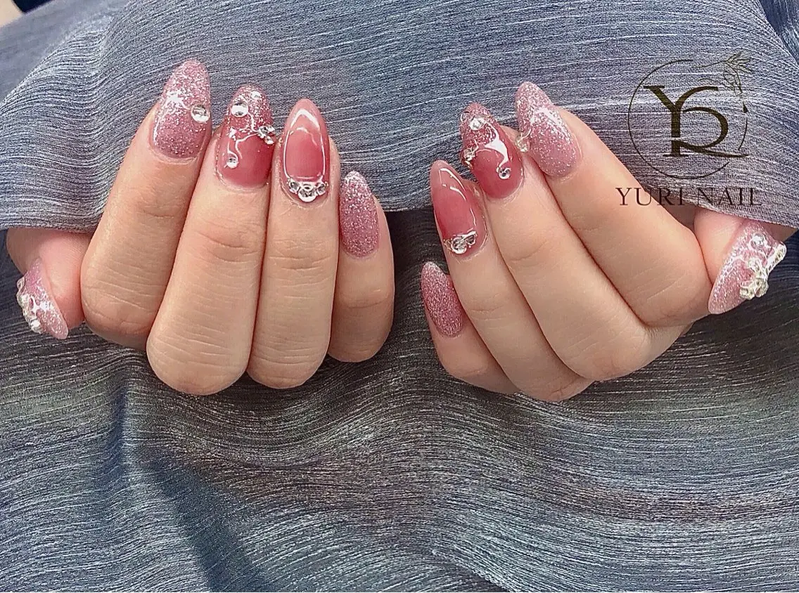ネイル チークネイル フットネイル フレンチネイル グラデーション キラキラネイル ハンドネイル フットネイル ハンドケア YURI Nail NARITAのネイルデザイン
