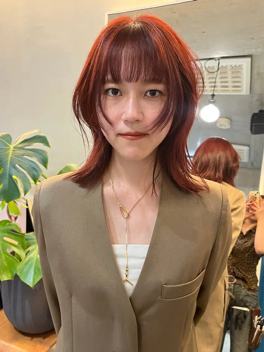 ミディアム ミディアムレイヤー アッシュ オレンジブラウン 顔まわりレイヤー ハッシュカット カット ヘアカラー レイヤーカット\ウル フ　chinatsuのヘアスタイル