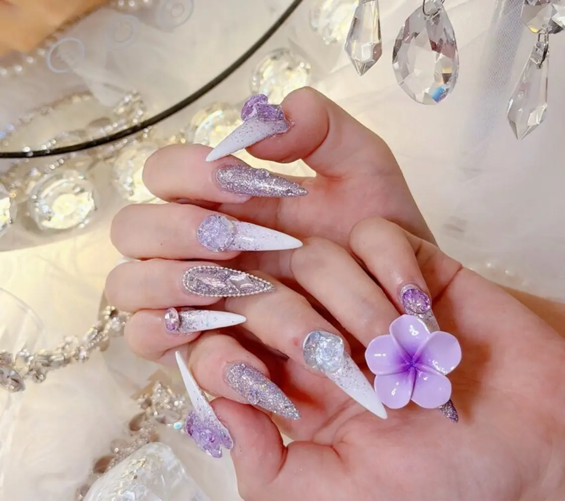 ネイル アートネイル ボルドー フレンチネイル ジェルネイル 氷ネイル・うるうるネイル ハンドネイル Julie Nail Hinのネイルデザイン