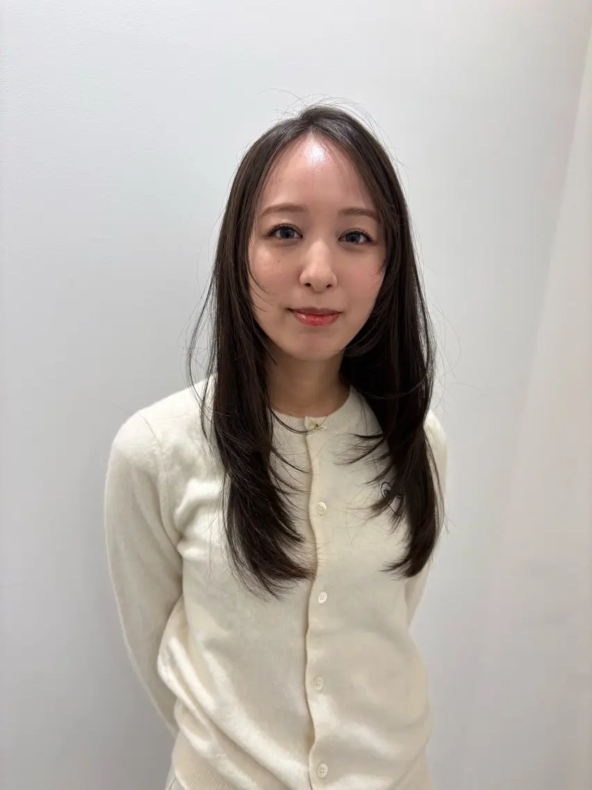 セミロング 杉井 響のヘアスタイル
