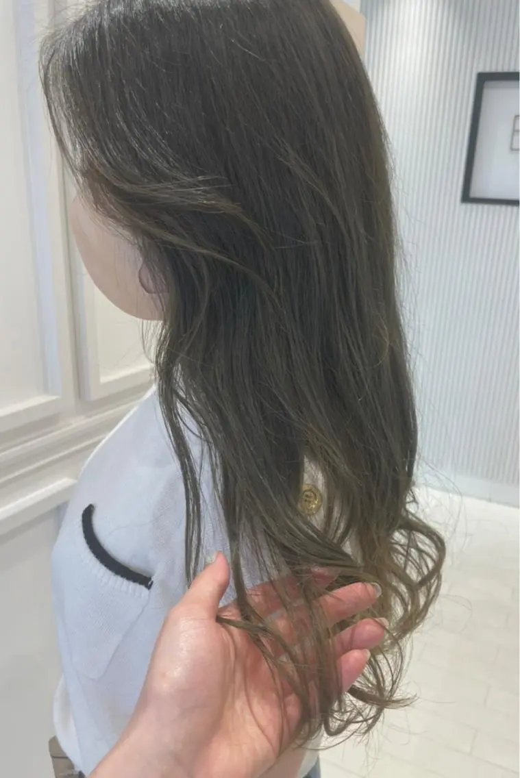 カット🤍透明感イルミナカラーの写真