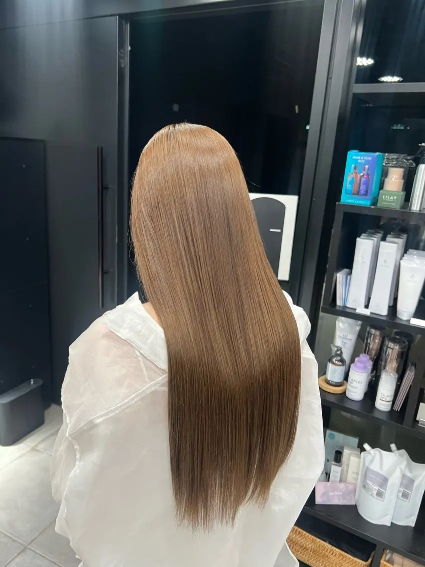 ロング カラー グレージュ ミルクティーグレージュ ヘアカラー 🫧透明感カラー 艶髪MAYA🎀のヘアスタイル