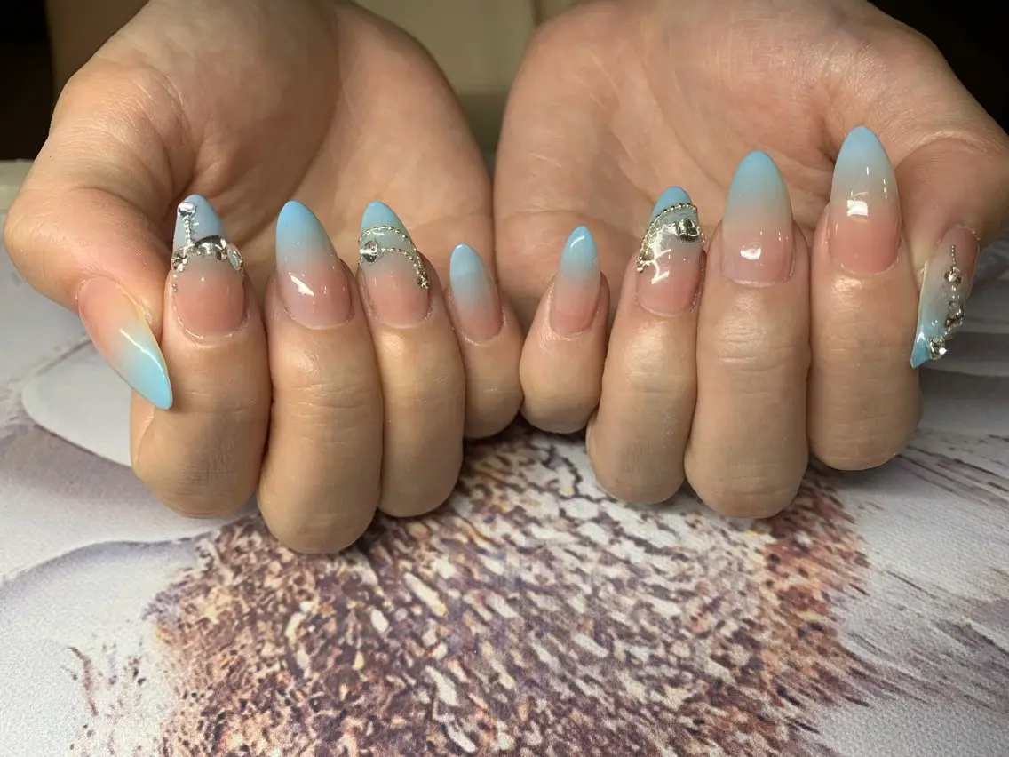 ネイル フレンチネイル ジェルネイル 韓国ネイル マグネットネイル マグネットフレンチ akina nailsのネイルデザイン