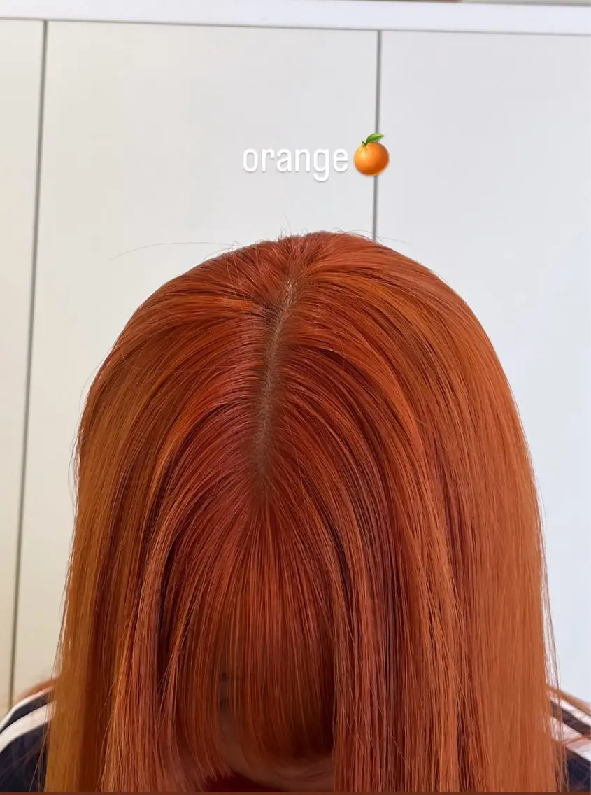 ミディアム カット ヘアカラー あらいしほ /ダブルカラーのヘアスタイル