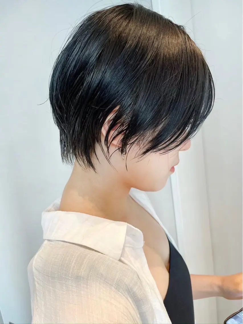 リクエストのみ募集【レディースショート限定】カット+カラーの写真