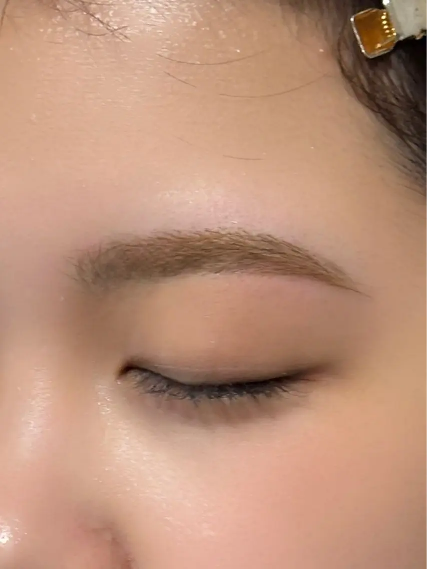 アイブロウ ワックス脱毛 Vibella eyelashのマツエク・マツパデザイン