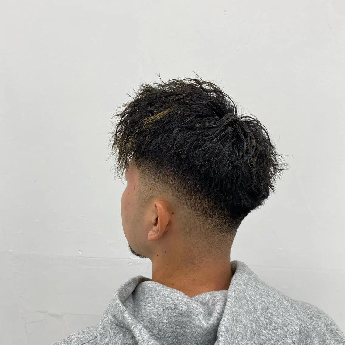 ショート ハイライト 豊崎 佑輔のヘアスタイル