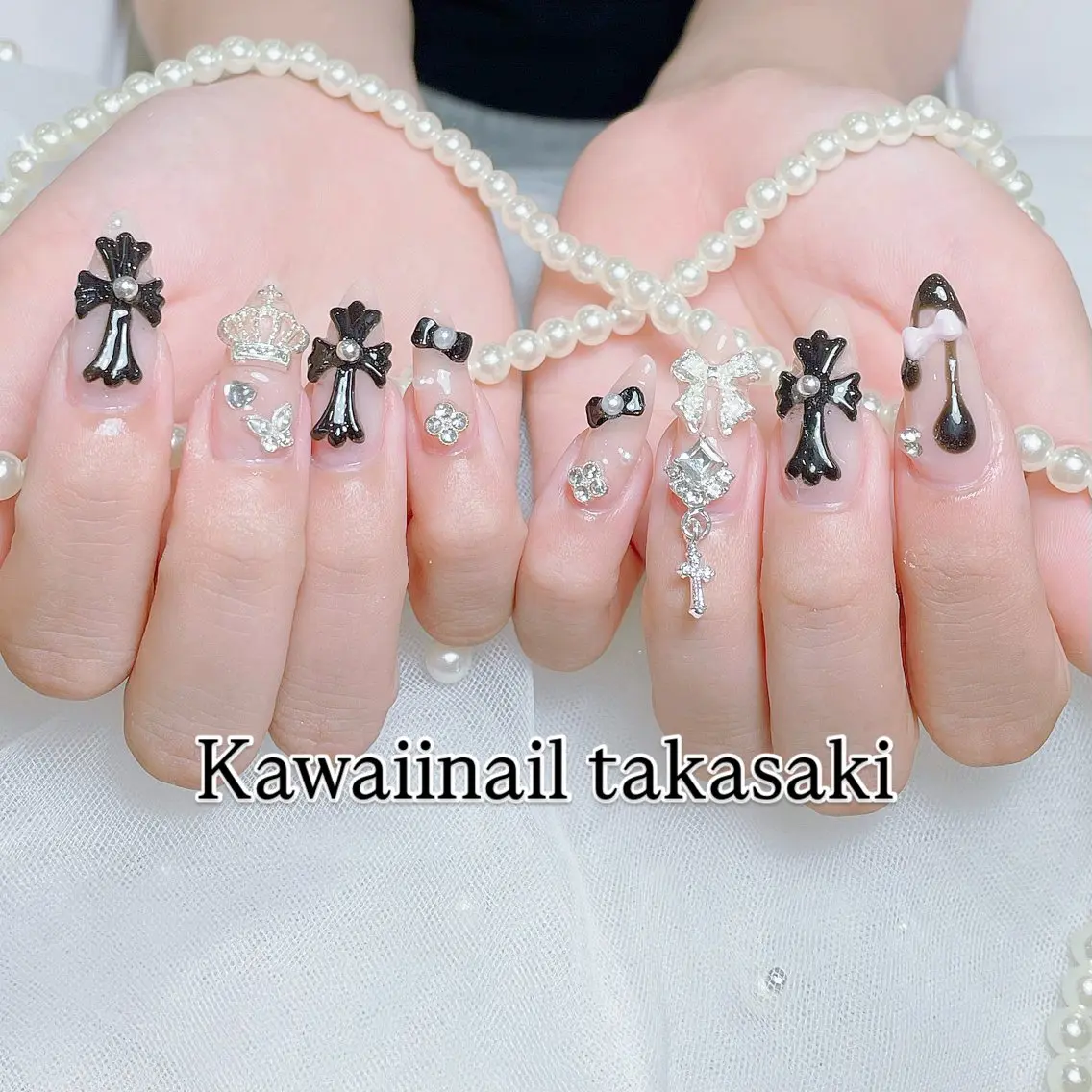 ネイル キラキラネイル シンプルネイル 春ネイル ワンホンネイル 冬ネイル Quynh Sora Nailのネイルデザイン