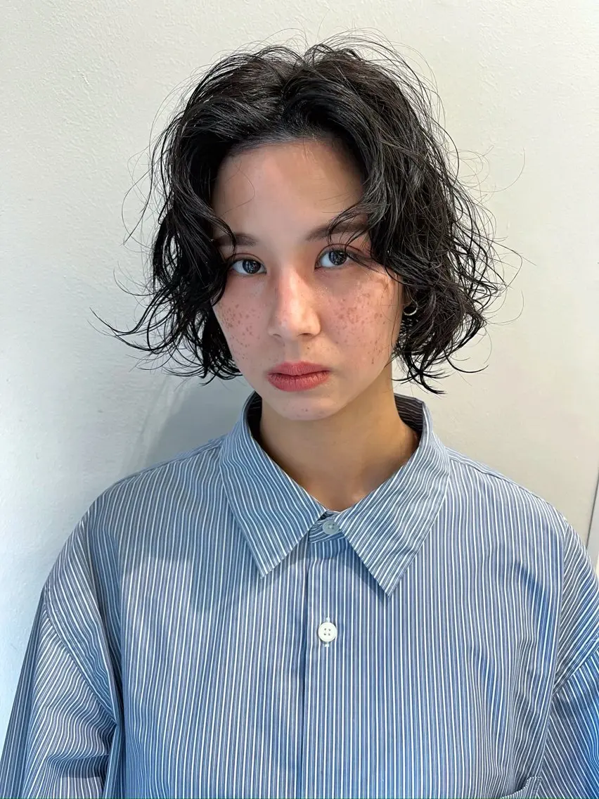 セミロング ヘアカラー トリートメント ボブパーマ／アレンジ Onのヘアスタイル