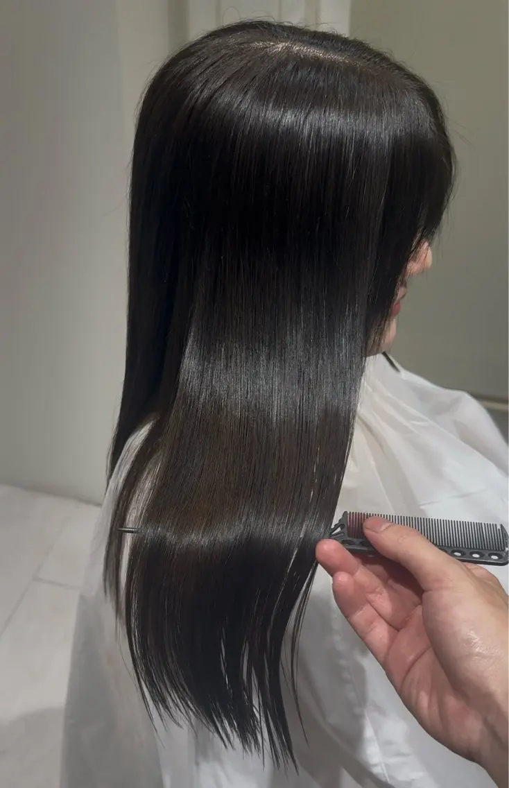 セミロング 縮毛矯正 トリートメント 相馬大希　髪質改善 縮毛矯正のヘアスタイル