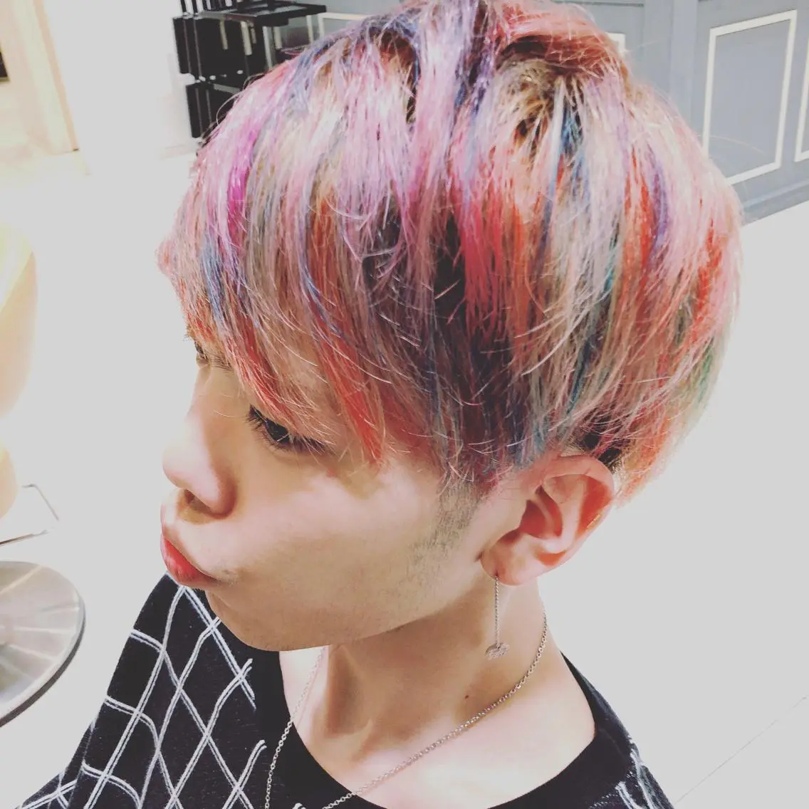 ショート カラー ユニコーンカラー ヘアカラー トリートメント 難しい髪質の縮毛矯正 高岡/射水/髪質改善のヘアスタイル