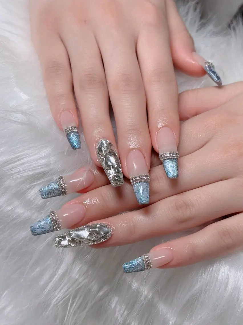 ネイル フレンチネイル ジェルネイル ガラスフレンチ ハロウィン ハート ハンドネイル H.baby Nail Salonのネイルデザイン